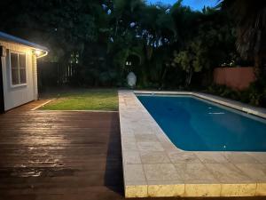 Best Vacation rental house close to Kahala Beach !