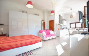 Beautiful Apartment In Camaiore