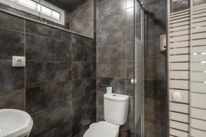 WHome Cozy Alfama Haven: Perfect for Exploring Lisbon