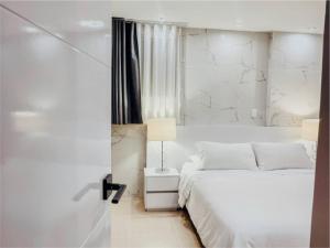 Ideal Location With Huge Terrace & Great View