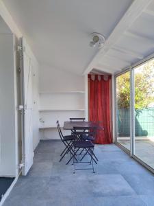 Maisons de vacances Les pieds dans l'eau aux Mers du Sud - Gruissan Les Ayguades : photos des chambres