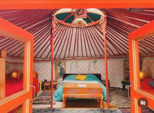 Yourte familiale bord Loire avec plage privée