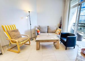 Skol 322 - Completely Renovated Beach Front Apartment Marbella