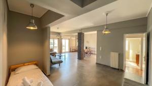 Alimos Sea View Family Apartment