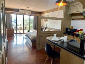 Apartment with mountain-view near nimman