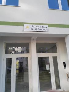 Coresi TopCity 2Camere Apartment