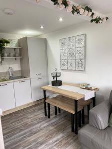 SNOWDON LODGE - GLAN GWNA HOLIDAY PARK CAERNARFON - Luxury Family Lodge