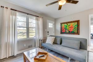 Pet-Friendly Mableton Home with Grill and Fire Pit!