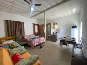 Doce Lar e Cia Kitnet espaçosa perto do centro! - 巴埃彭迪