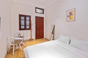 Quite Room In Old Quarter with Netflix and Free Laundry 3rdFloor