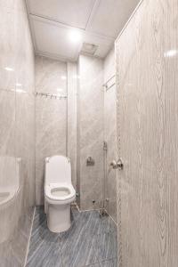 Quite Room In Old Quarter with Netflix and Free Laundry 3rdFloor