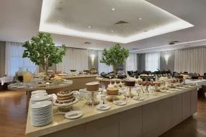 艾罗克里亚广场酒店 - 里贝朗普雷托