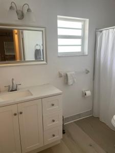 Cozy Downtown Apartments on Water