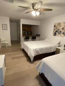 Cozy Downtown Apartments on Water