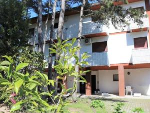 Stay near the beach and thermal area