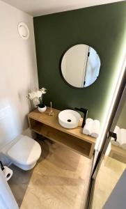 Luxury Tiny Home Co_Living City Views