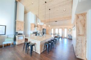 Madison Anglers House