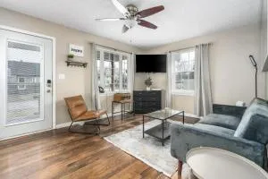 Charm City Hideout 2bdr and Basement - Hooks Airport