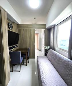 Coast Residences - 2 Bedroom with Balcony facing Mall of Asia, Manila Bay & Pool View