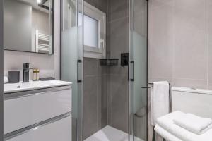 Fresh 2-Bed Apartment for 3 in La Latina