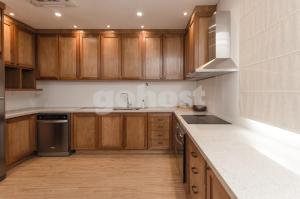 Stylish apt blocks away from Shopping Mcal Lopez