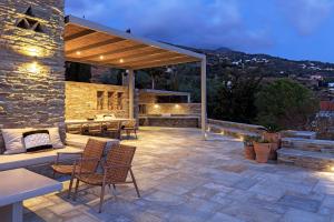 Villa Gaia, Beachfront, Plunge Pool & Sunset by Explore Andros