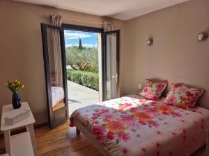 Villas Villa avec piscine dans un domaine viticole : photos des chambres