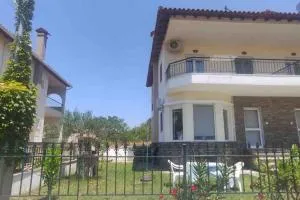 ΟΜΟΡΦΗ ΕΞΟΧΙΚΗ ΚΑΤΟΙΚΙΑ - Kassandrinón