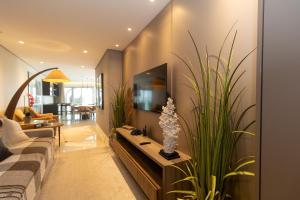 Varandas do Atlântico 101B - Apto 3 quartos em condomínio de luxo à beira mar de Bombas