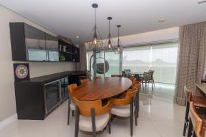 Varandas do Atlântico 101B - Apto 3 quartos em condomínio de luxo à beira mar de Bombas