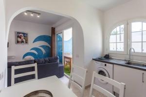 Coralejo Beach Villa Agua with Private Pool, BBQ & Fast Wifi by Amazzzing Travel