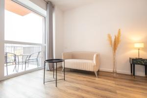 Walter Studio Sinaia with Balcony and Private Parking