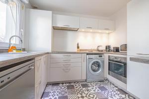 *Disneyland-Paris* 9 pers, 2 parkings, Wifi, AC