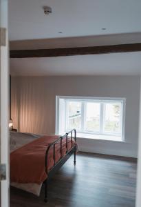 Apartment at 68