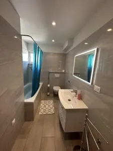 Novi apartmani Škrape u samom centru s parkingom - Donji Seget