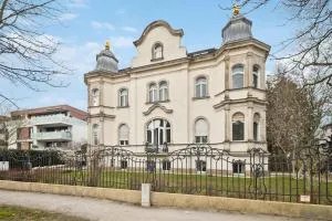 Wiener Palais am Großen Garten, Arbeitsplatz, Familie, 7 Pers, Smart-TV - Strehlen