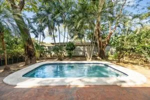 2-Bedroom House with Pool - Potrero