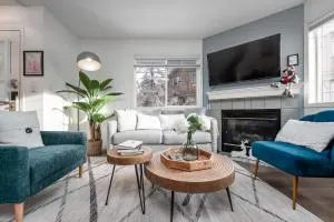 Luxurious Retreat/Hot Tub/Mountain View/4 Beds - Banff