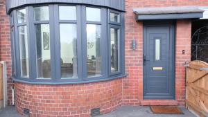 Manchester Entire 3-Bed House Sleeps 5 w Parking