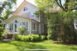 Large Farmhouse near RA, Kohler and Golf. Exclusive amenities and room for all! - Random Lake