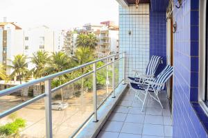 Apto 3Qts Cond. c piscina a 600m da Praia CEE202