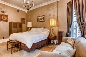 The Holiday Chalet Victorian