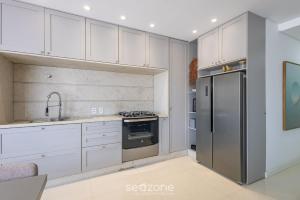 Apto 3 suítes 280m do mar Itapema-SC VGA1002