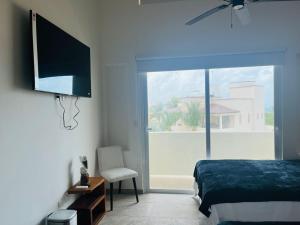 Brand new penthouse with plunge pool, amazing top view