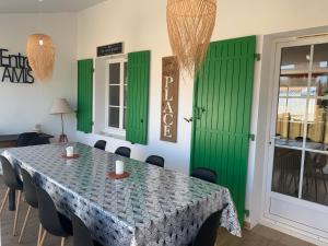 Maisons de vacances Maison 10/12 pers a 5 min du Phare des Baleines : photos des chambres