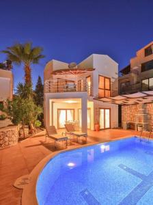 Villa Yeni with Private Pool& Sea View