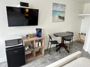 Cheticamp Outback Inn