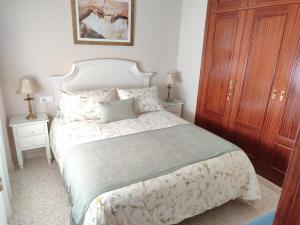 Mina42 by 7Escalones