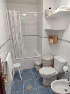 Mina42 by 7Escalones