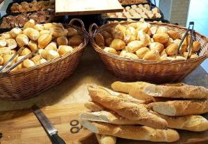 Flat encantador com piscinas aquecidas, academia e playground